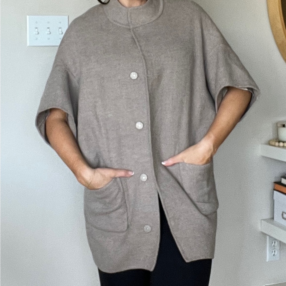 Max Mara Studio  short sleeve coat/cardigan